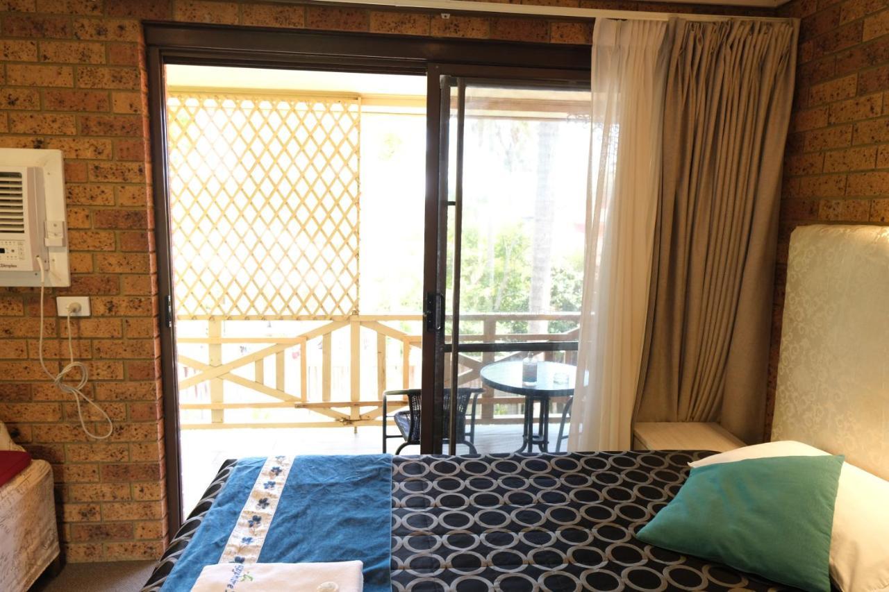 Sapphire Palms Motel Entrance Ngoại thất bức ảnh
