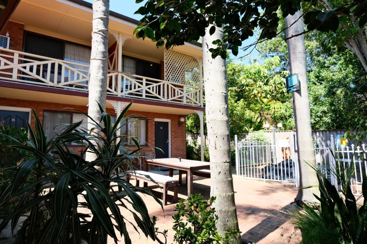 Sapphire Palms Motel Entrance Ngoại thất bức ảnh